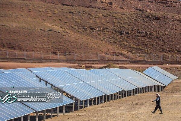 بیش از ۳ هزار نفر در فارس از طریق نیروگاههای خورشیدی اشتغال
دارند بیش از ۳ هزار نفر در فارس از طریق نیروگاههای خورشیدی اشتغال
دارند